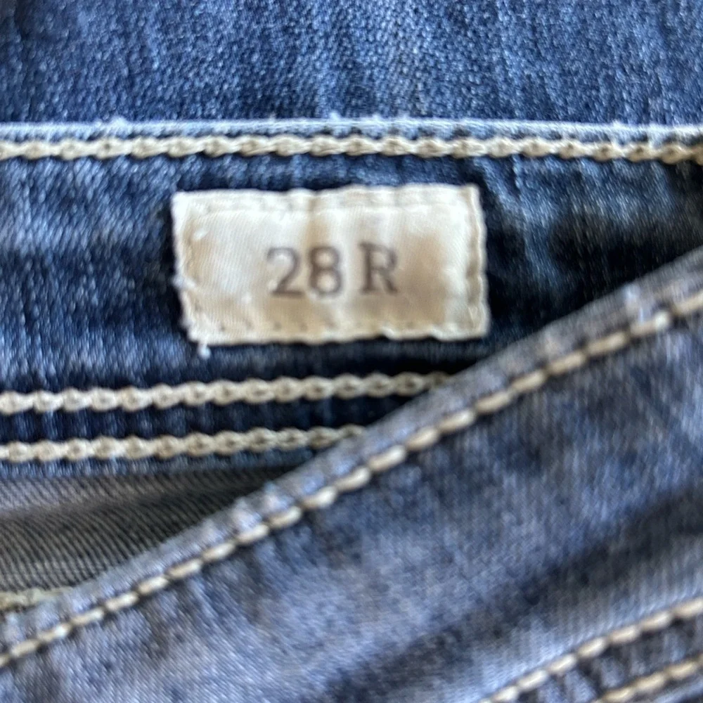 BKE Classic Denim Blue Stella Jeans. Size 28 X 31.5 - Picture 3 of 15